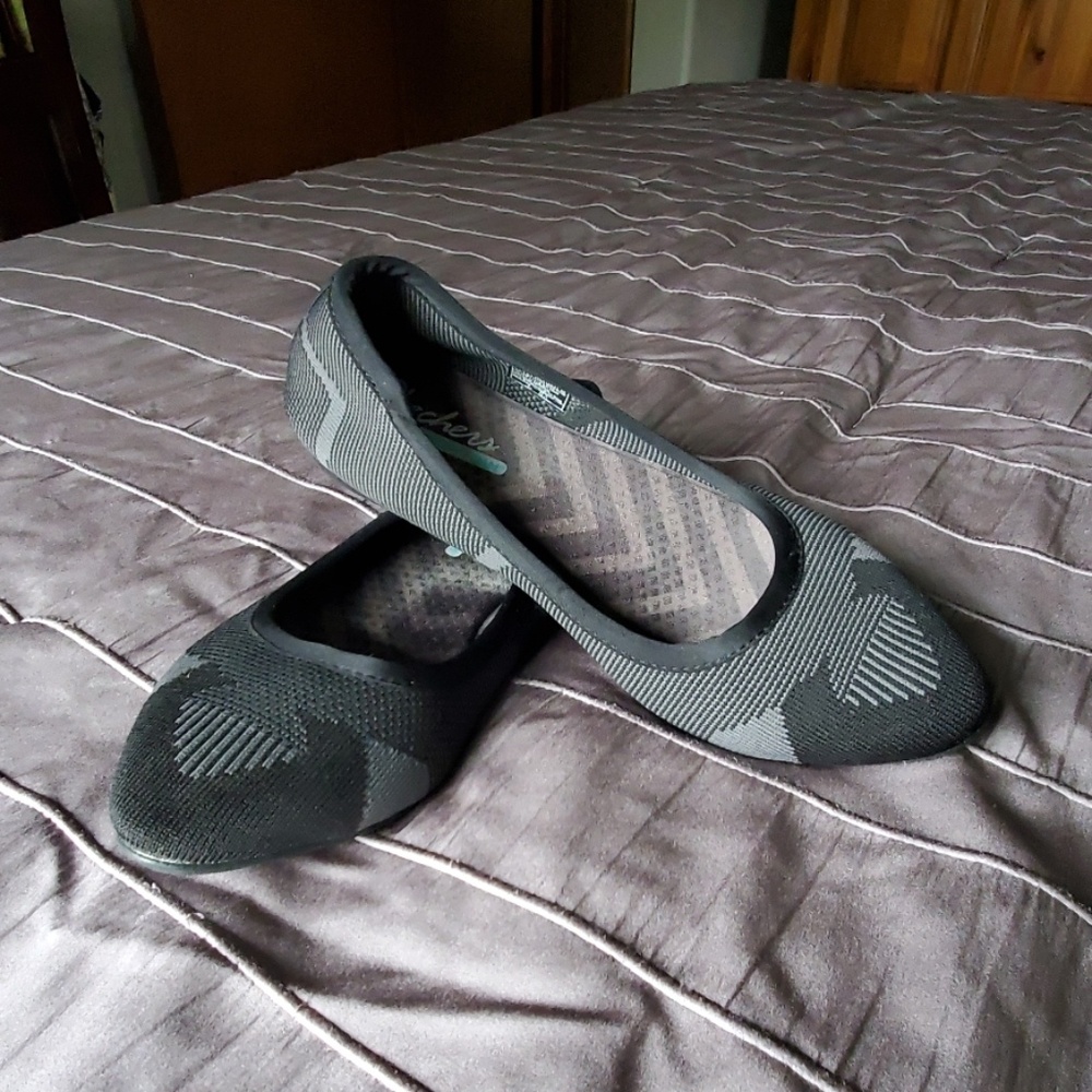 Sketchers memory foam flats
